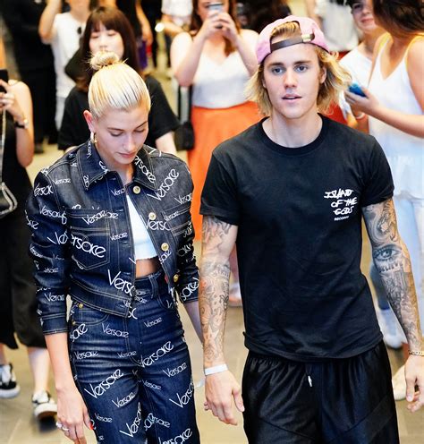 is justin bieber dating now